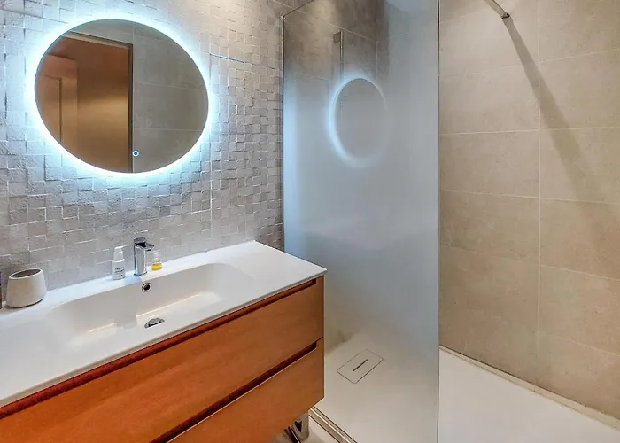 Vakantiehuis Awesome In Doulezon